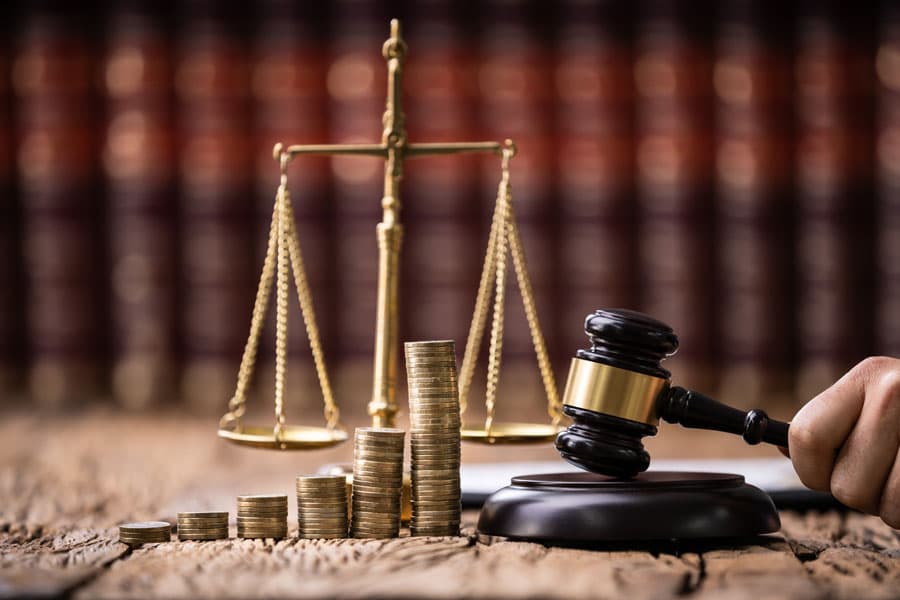 ¿Qué servicios ofrecemos dentro del derecho penal económico?