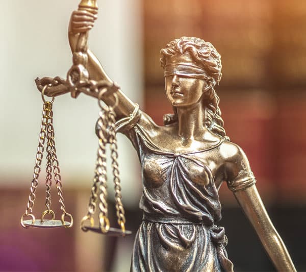 Profesionalidad y experiencia en Derecho Penal