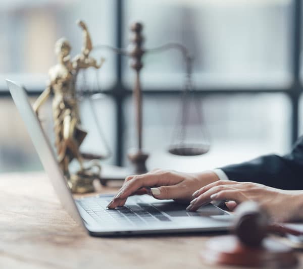 Servicio de abogado online las 24 horas al día